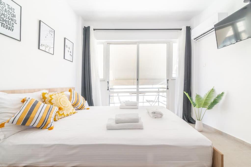 New Studio In The Heart Of City Center Heraklion  Luaran gambar