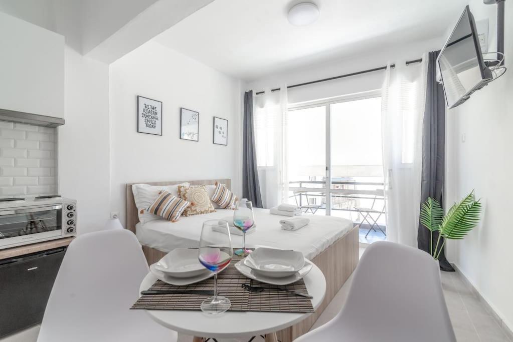 New Studio In The Heart Of City Center Heraklion  Luaran gambar