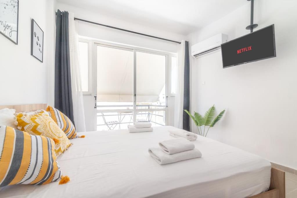 New Studio In The Heart Of City Center Heraklion  Luaran gambar